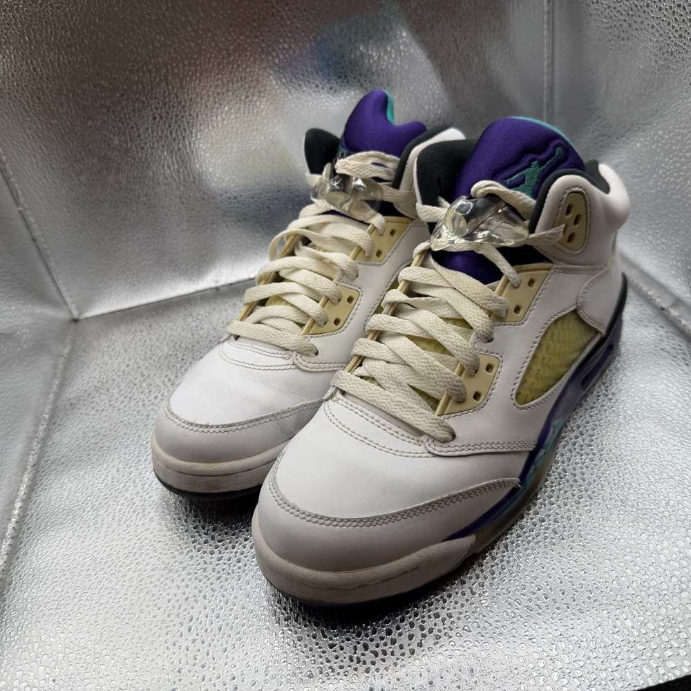 Size 6Y Jordan 5 Retro 2013 Mid Grape White Boys Athletic Sneakers 440888-108 - Picture 6 of 11